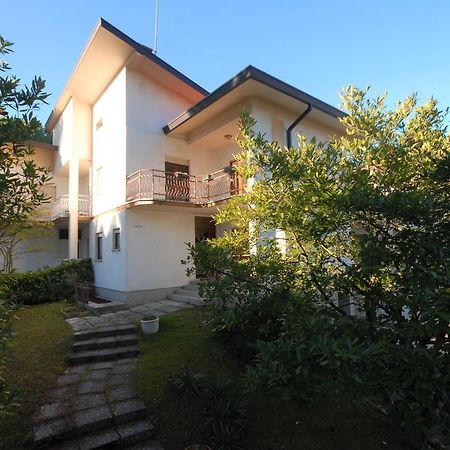 Villa Azalea Lignano Sabbiadoro Eksteriør bilde