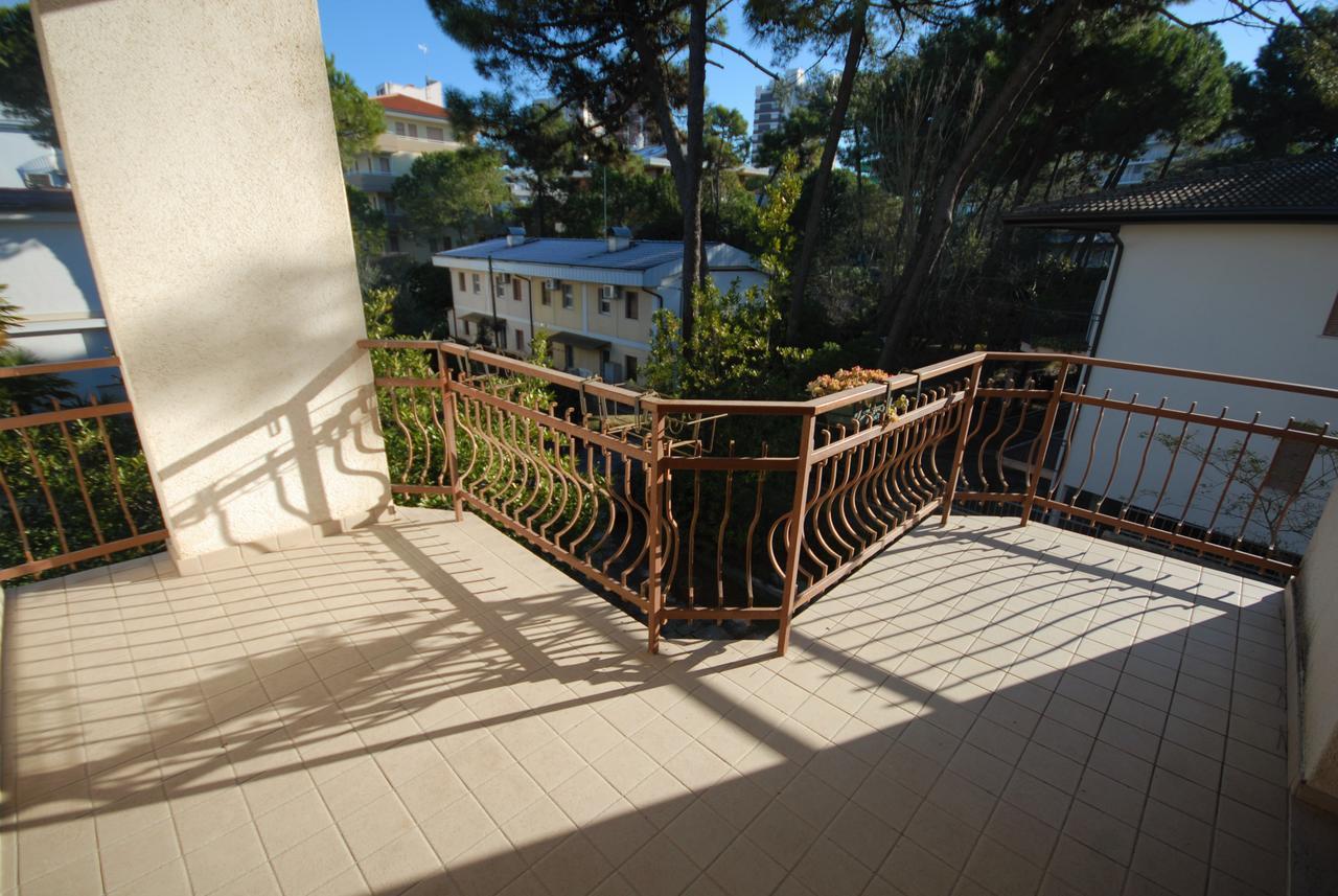 Villa Azalea Lignano Sabbiadoro Eksteriør bilde